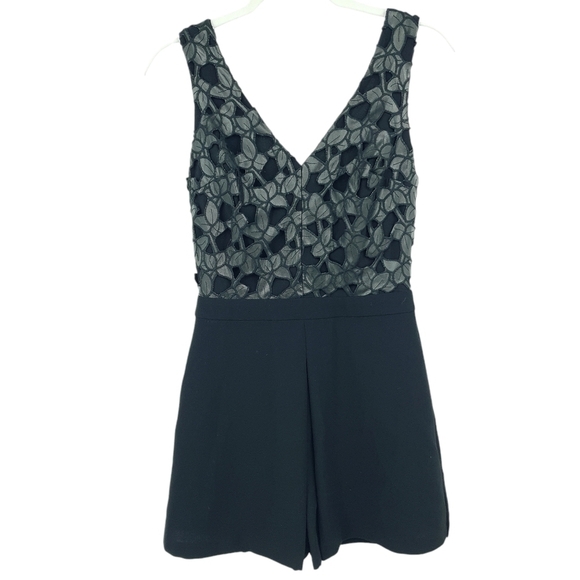Sam Edelman Women Size 2 Shorts Romper Black Faux Leather Floral Lace Club Rave‎ - Picture 1 of 7